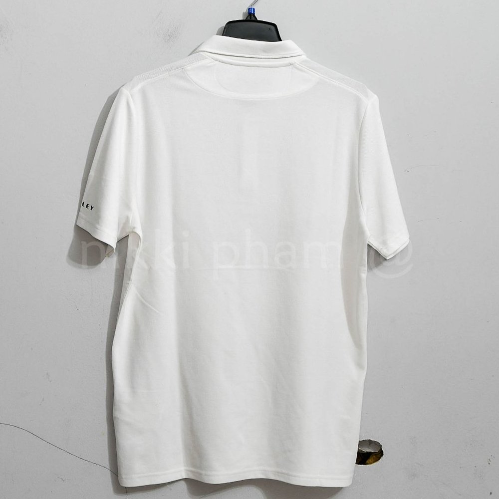 bran new Oakley Men's Clubhouse Rc Polo 2.0 in  white without the retail tag - Picture 3 of 4